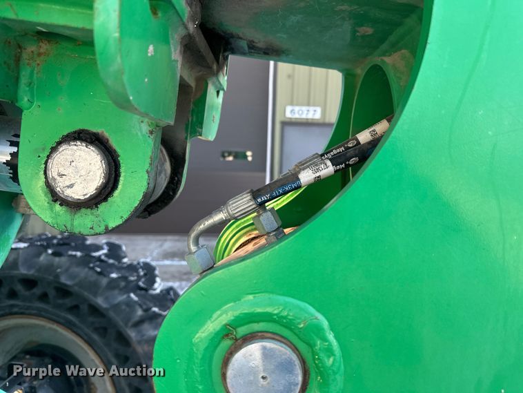 image for item DW4417 2014 JLG Skytrak 6042 telehandler