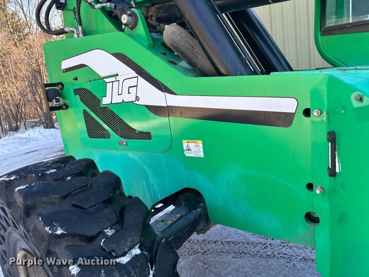 image for item DW4417 2014 JLG Skytrak 6042 telehandler