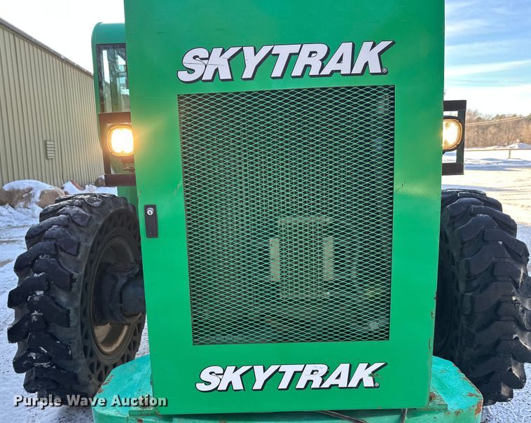 image for item DW4417 2014 JLG Skytrak 6042 telehandler