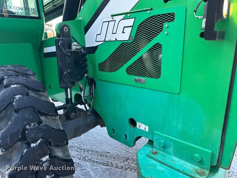 image for item DW4417 2014 JLG Skytrak 6042 telehandler