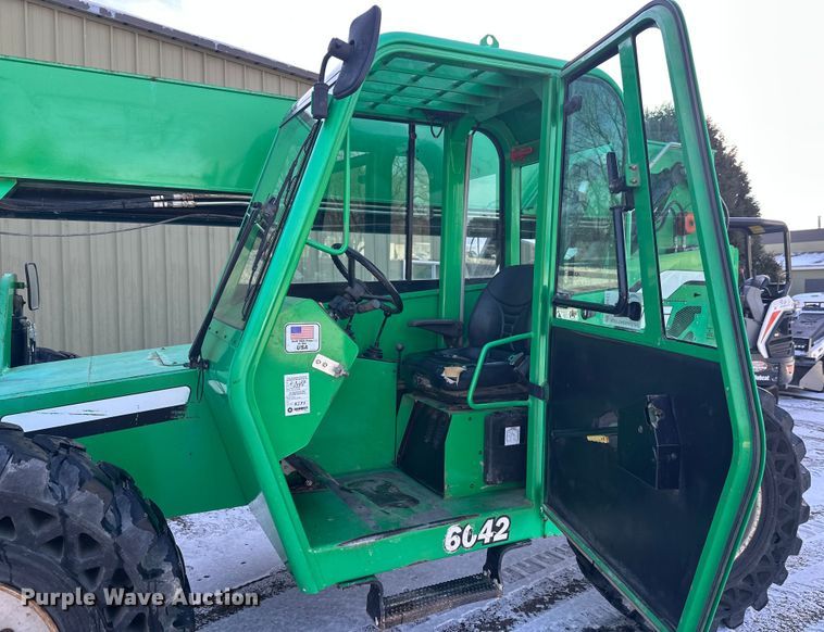 image for item DW4417 2014 JLG Skytrak 6042 telehandler