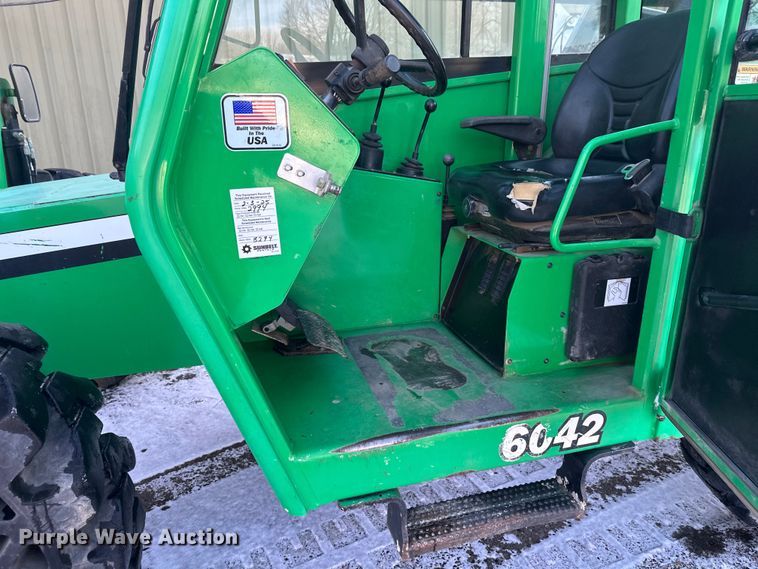 image for item DW4417 2014 JLG Skytrak 6042 telehandler