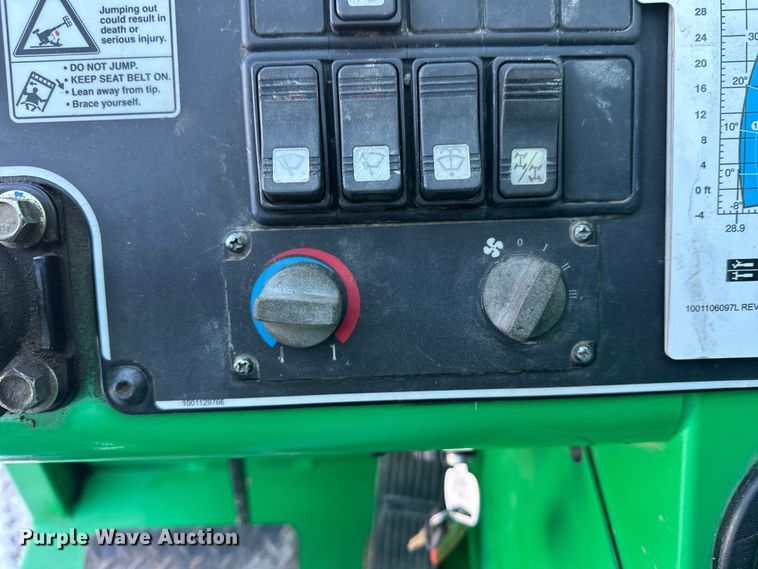 image for item DW4417 2014 JLG Skytrak 6042 telehandler