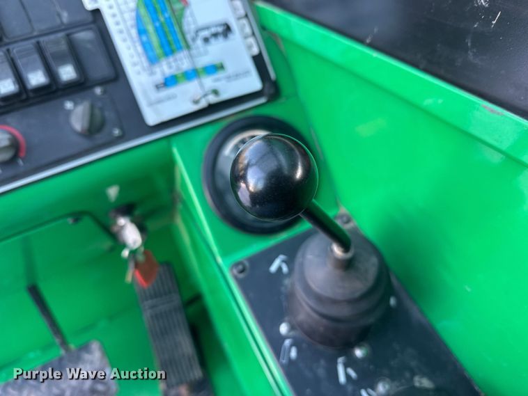 image for item DW4417 2014 JLG Skytrak 6042 telehandler