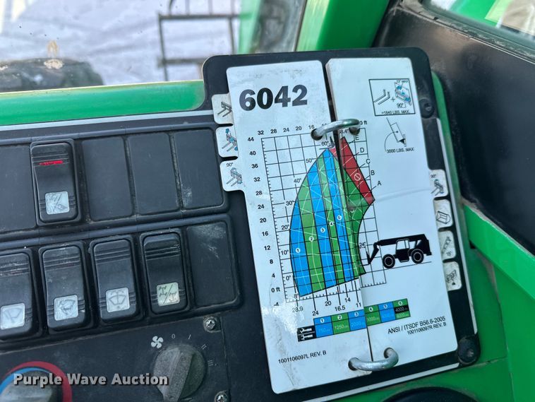 image for item DW4417 2014 JLG Skytrak 6042 telehandler