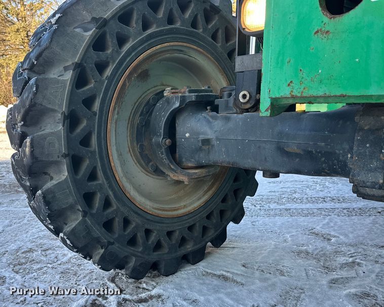 image for item DW4417 2014 JLG Skytrak 6042 telehandler