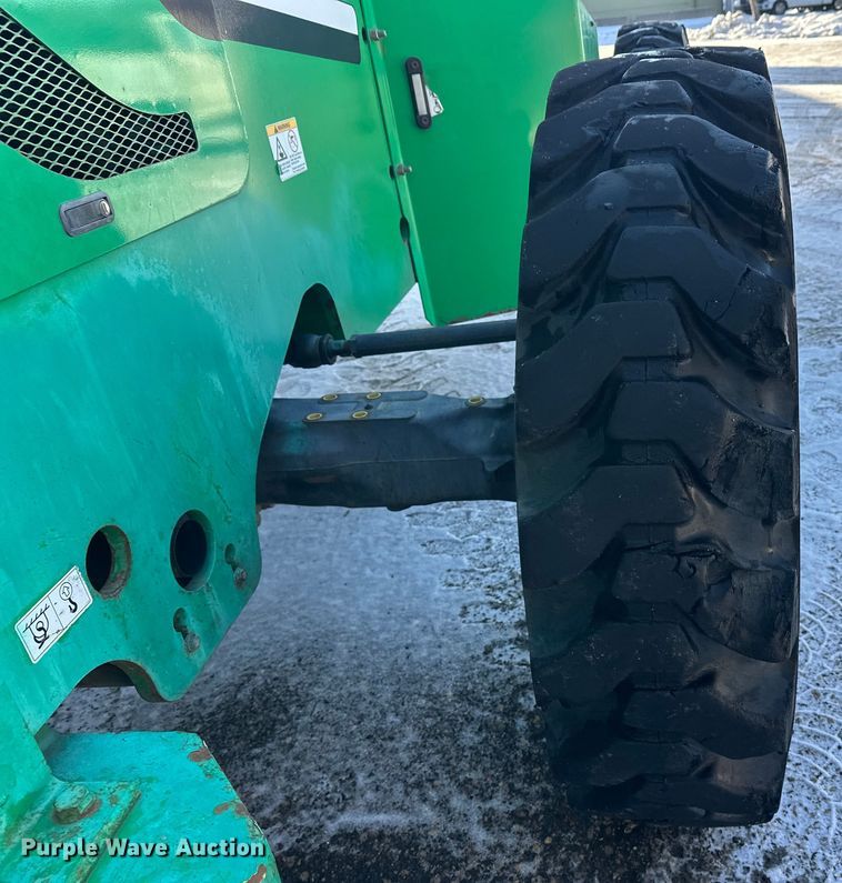 image for item DW4417 2014 JLG Skytrak 6042 telehandler