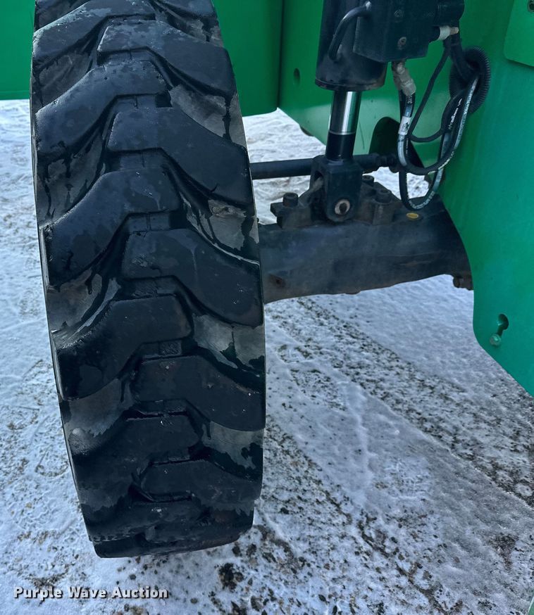 image for item DW4417 2014 JLG Skytrak 6042 telehandler