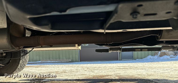 image for item DW4418 2018 Ford F350 Super Duty Ext. Cab flatbed pickup truck