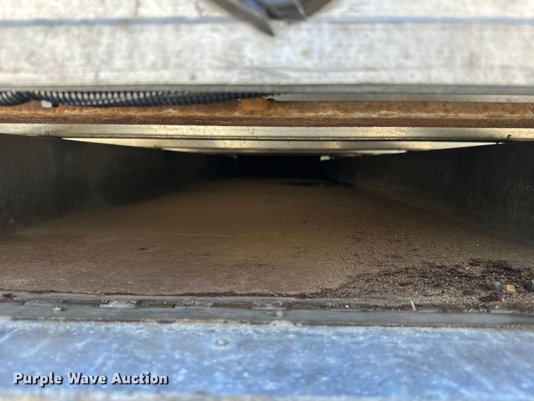 image for item DW4418 2018 Ford F350 Super Duty Ext. Cab flatbed pickup truck