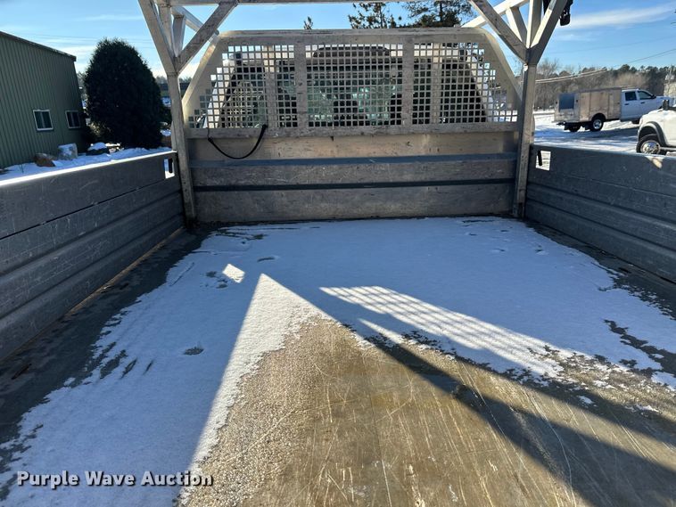 image for item DW4418 2018 Ford F350 Super Duty Ext. Cab flatbed pickup truck