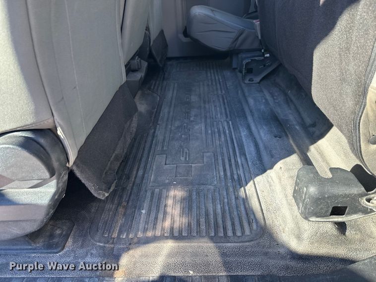 image for item DW4418 2018 Ford F350 Super Duty Ext. Cab flatbed pickup truck