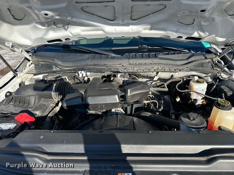 image for item DW4418 2018 Ford F350 Super Duty Ext. Cab flatbed pickup truck