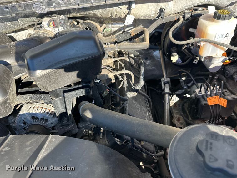 image for item DW4418 2018 Ford F350 Super Duty Ext. Cab flatbed pickup truck