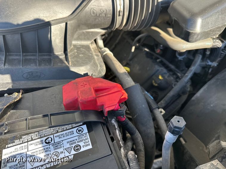 image for item DW4418 2018 Ford F350 Super Duty Ext. Cab flatbed pickup truck