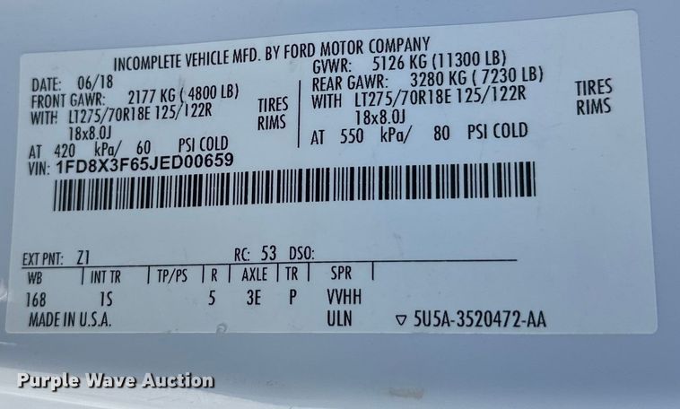 image for item DW4418 2018 Ford F350 Super Duty Ext. Cab flatbed pickup truck