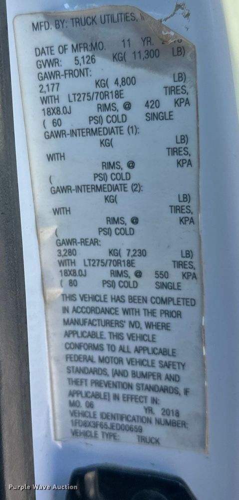 image for item DW4418 2018 Ford F350 Super Duty Ext. Cab flatbed pickup truck