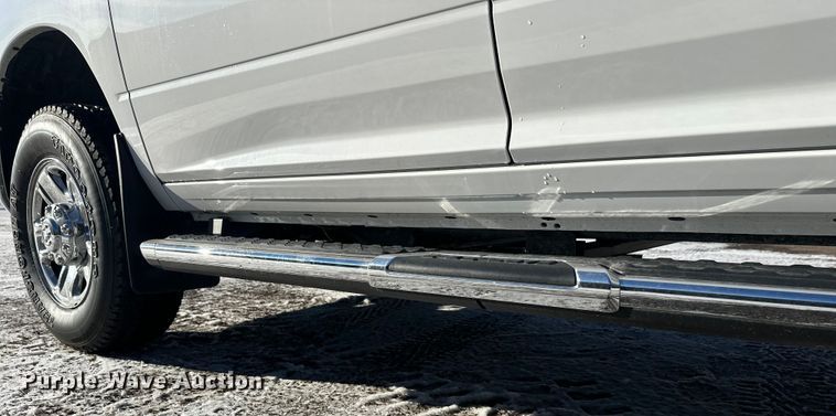 image for item DW4419 2022 RAM 3500 Crew Cab flatbed pickup truck