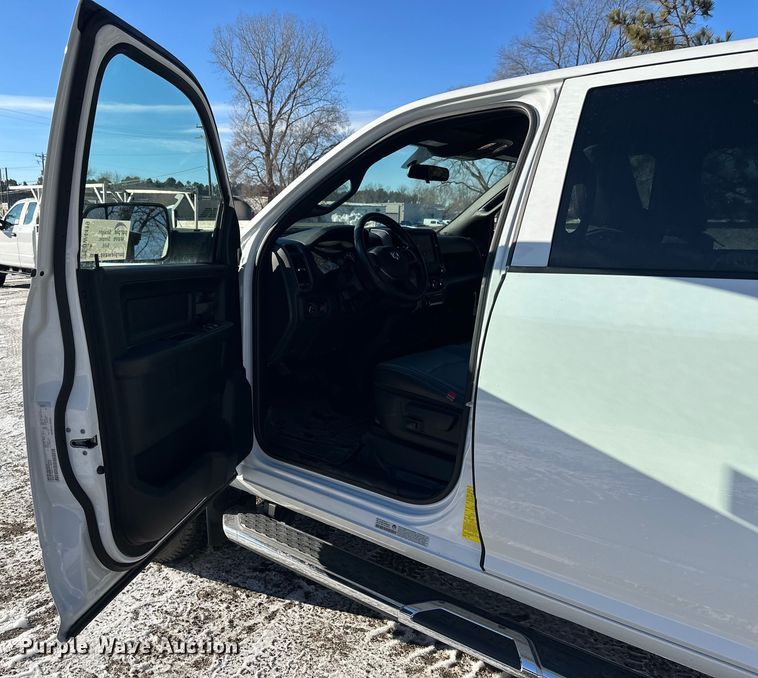 image for item DW4419 2022 RAM 3500 Crew Cab flatbed pickup truck