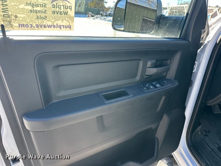 image for item DW4419 2022 RAM 3500 Crew Cab flatbed pickup truck