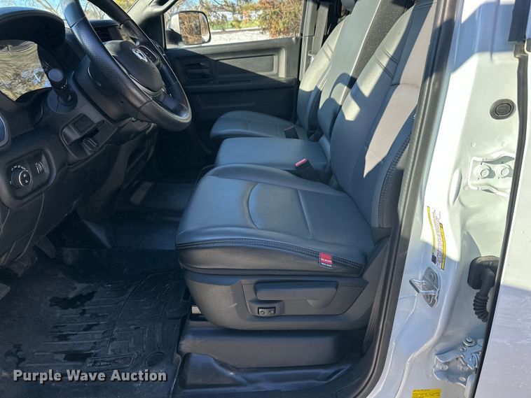 image for item DW4419 2022 RAM 3500 Crew Cab flatbed pickup truck