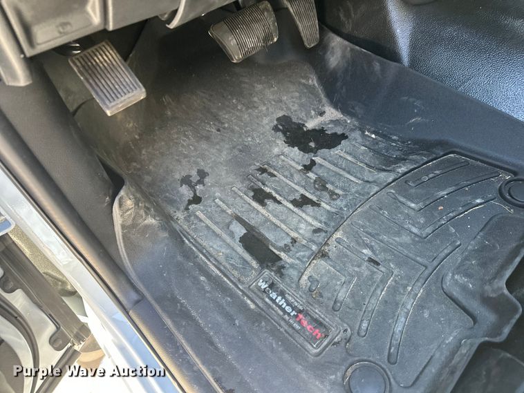 image for item DW4419 2022 RAM 3500 Crew Cab flatbed pickup truck