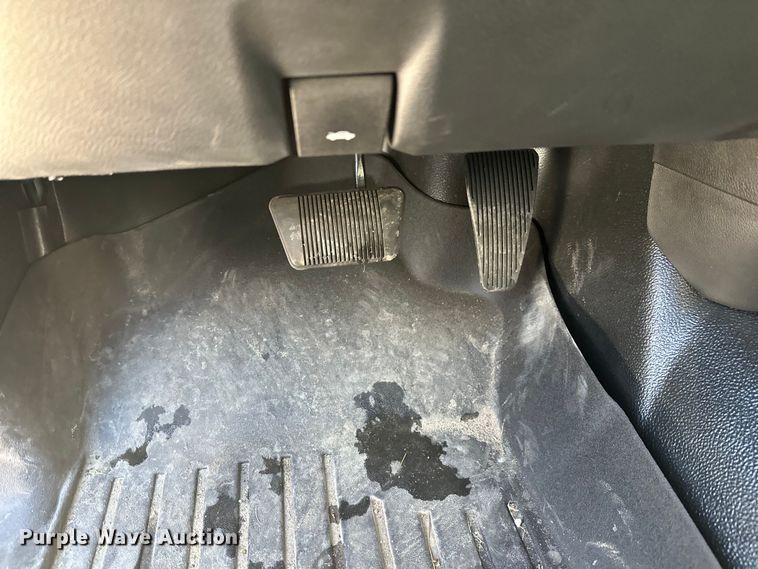 image for item DW4419 2022 RAM 3500 Crew Cab flatbed pickup truck