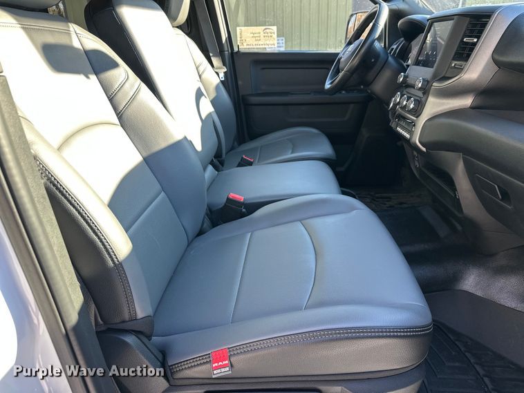 image for item DW4419 2022 RAM 3500 Crew Cab flatbed pickup truck