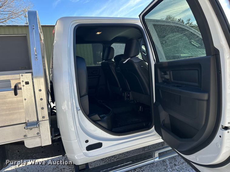 image for item DW4419 2022 RAM 3500 Crew Cab flatbed pickup truck