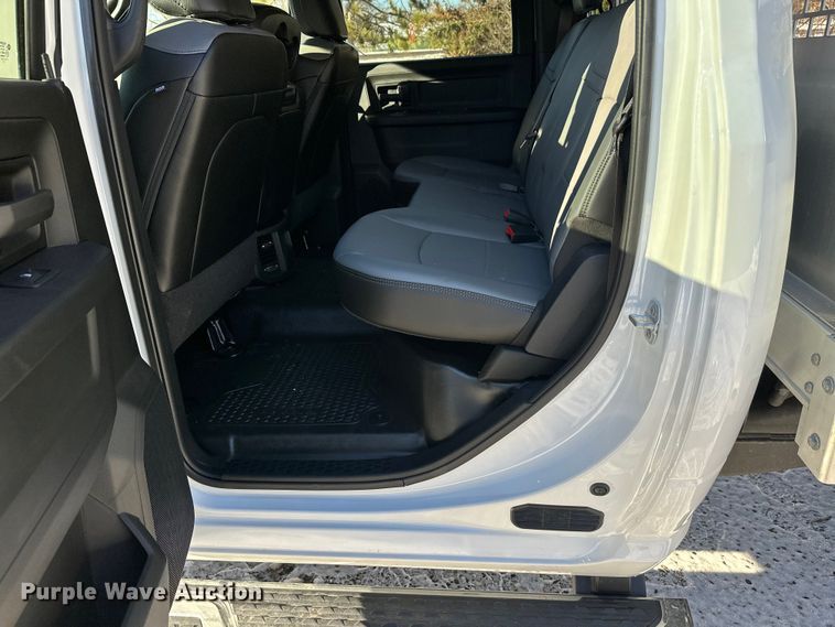 image for item DW4419 2022 RAM 3500 Crew Cab flatbed pickup truck