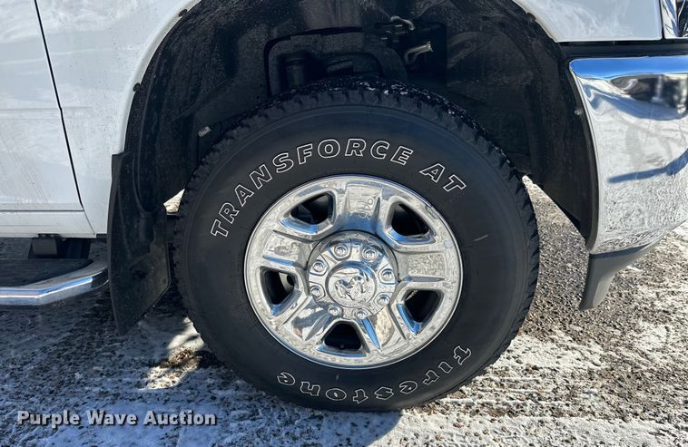 image for item DW4419 2022 RAM 3500 Crew Cab flatbed pickup truck