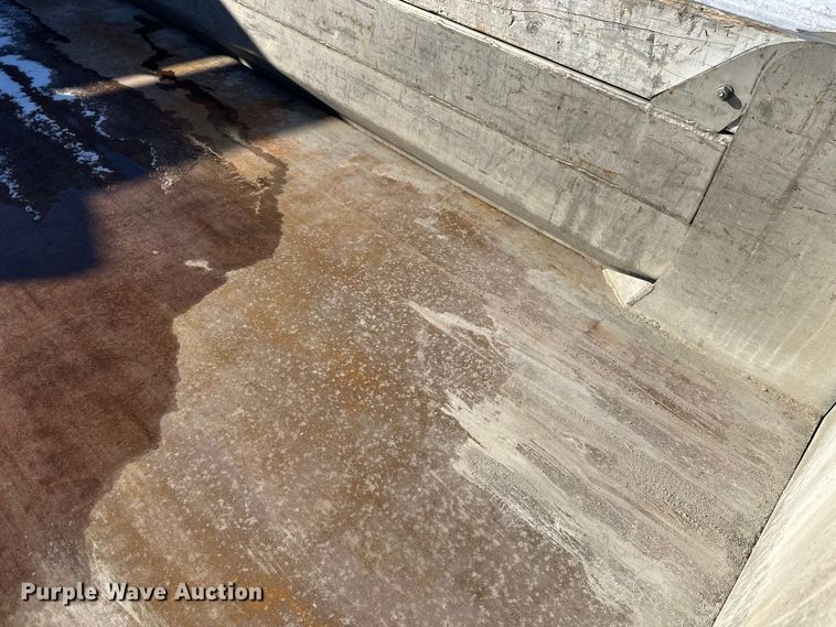 image for item DW4420 2019 RAM 5500 dump truck