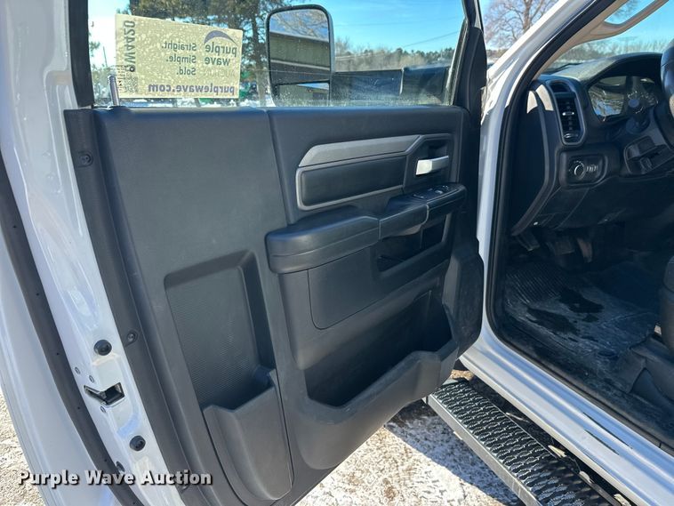 image for item DW4420 2019 RAM 5500 dump truck