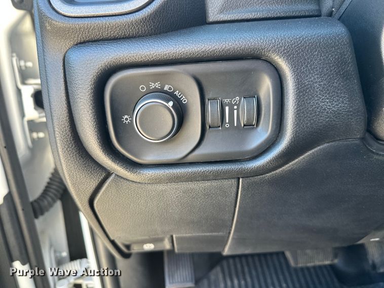 image for item DW4420 2019 RAM 5500 dump truck