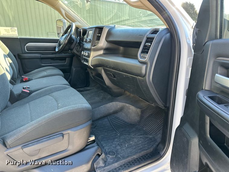 image for item DW4420 2019 RAM 5500 dump truck