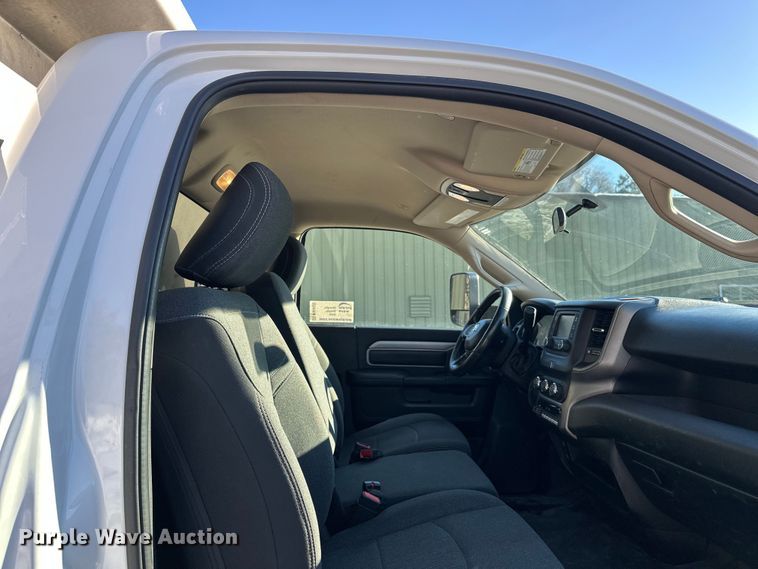 image for item DW4420 2019 RAM 5500 dump truck