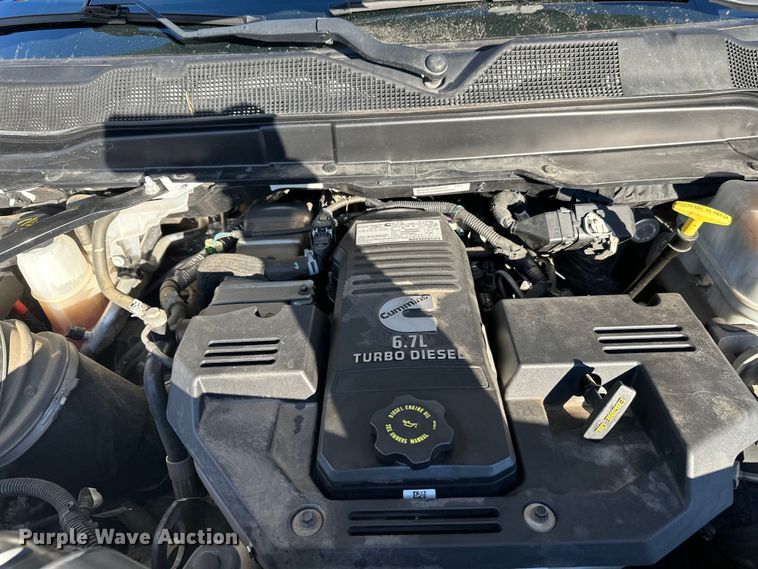 image for item DW4420 2019 RAM 5500 dump truck