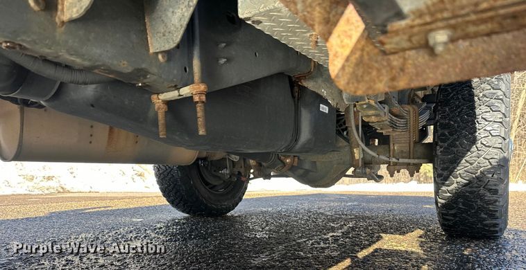 image for item DW4421 2022 RAM 3500 Crew Cab flatbed pickup truck