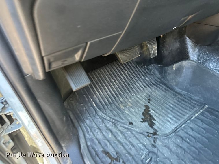 image for item DW4421 2022 RAM 3500 Crew Cab flatbed pickup truck