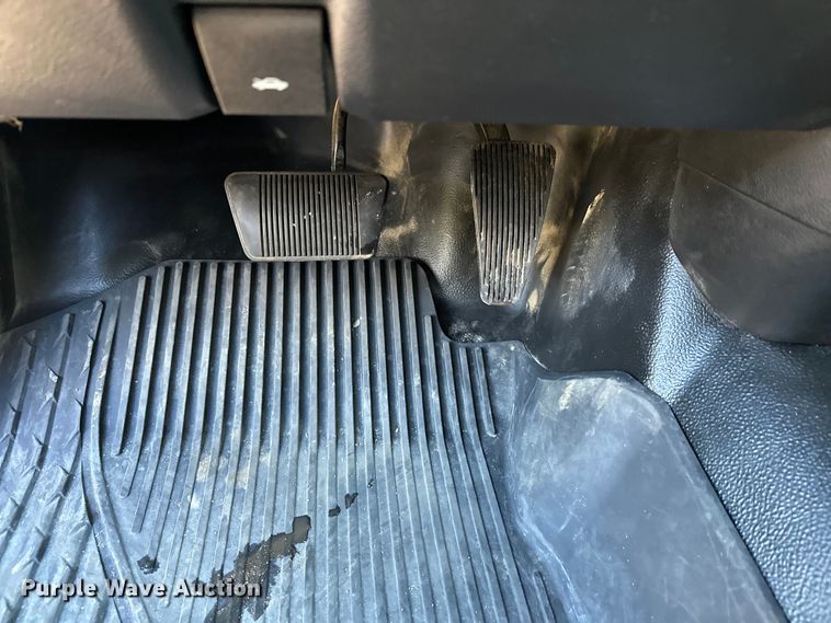 image for item DW4421 2022 RAM 3500 Crew Cab flatbed pickup truck