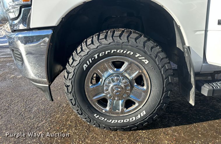 image for item DW4421 2022 RAM 3500 Crew Cab flatbed pickup truck