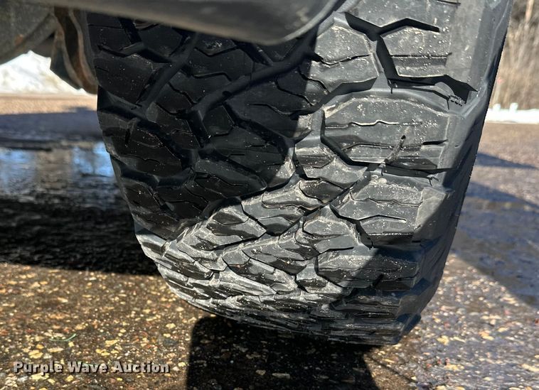 image for item DW4421 2022 RAM 3500 Crew Cab flatbed pickup truck