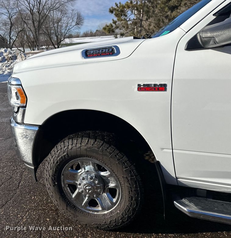 image for item DW4422 2022 RAM 3500 Crew Cab utility bed pickup truck