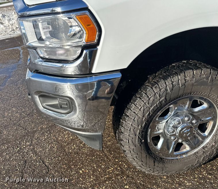 image for item DW4422 2022 RAM 3500 Crew Cab utility bed pickup truck