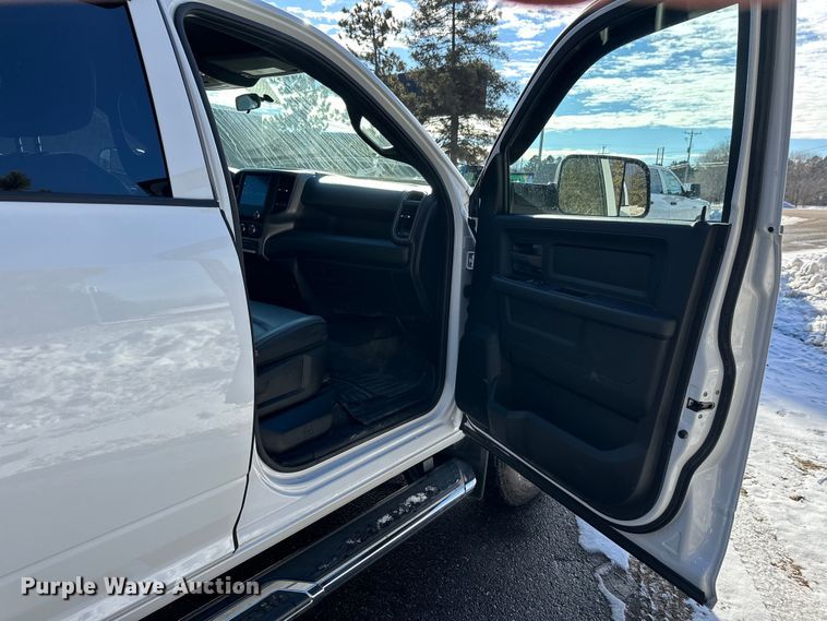 image for item DW4422 2022 RAM 3500 Crew Cab utility bed pickup truck
