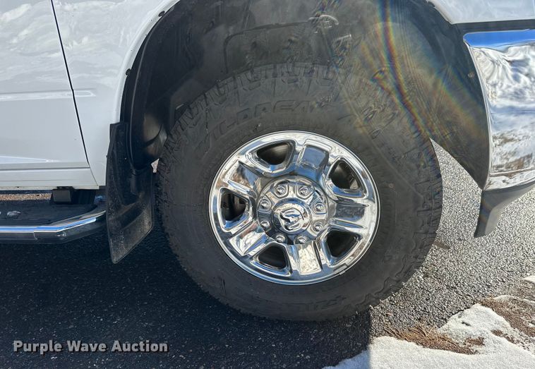 image for item DW4422 2022 RAM 3500 Crew Cab utility bed pickup truck