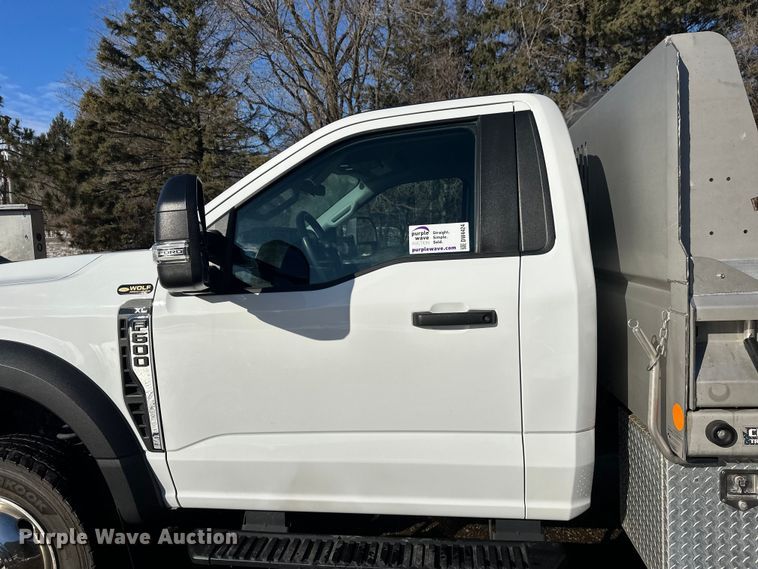image for item DW4424 2023 Ford F600 flatbed truck