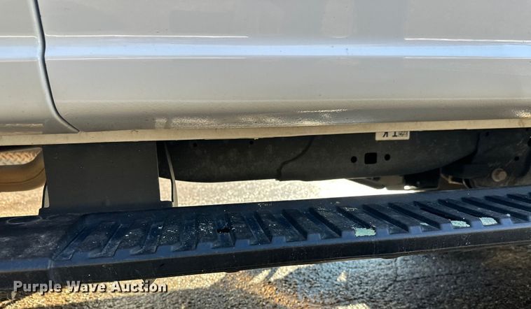 image for item DW4424 2023 Ford F600 flatbed truck