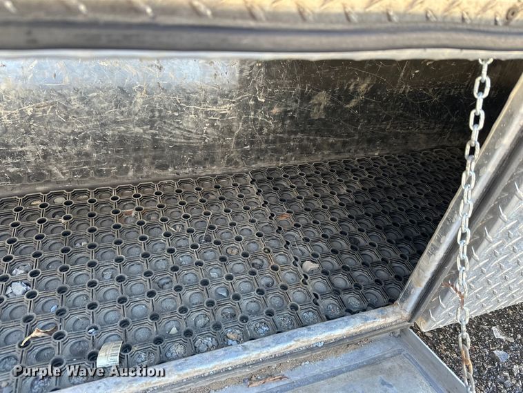 image for item DW4424 2023 Ford F600 flatbed truck