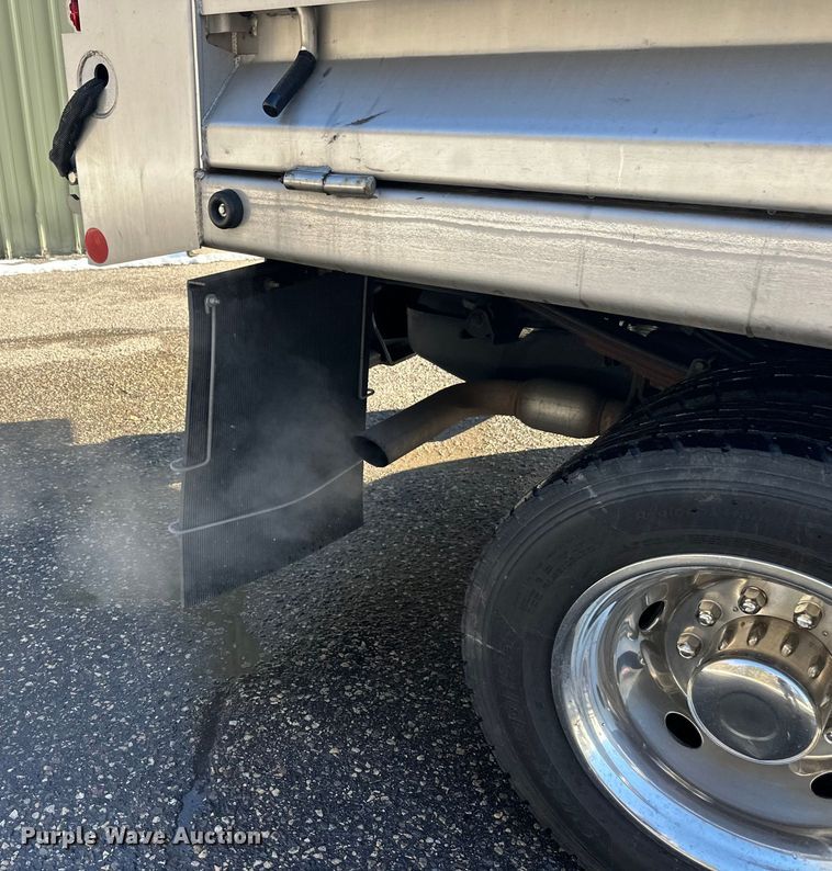 image for item DW4424 2023 Ford F600 flatbed truck